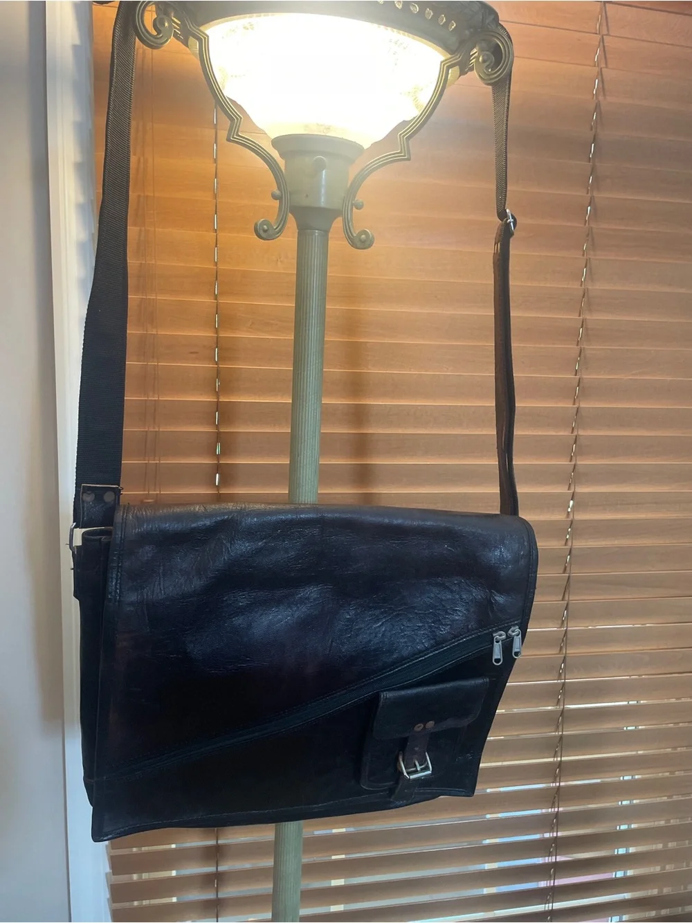 Grasslanders Australia Brown Leather Messenger Bag with Front Pocket (OL3)